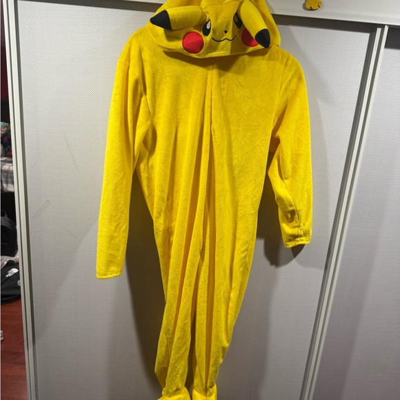 Yellow Pikachu Onesie costume - Picture 6 of 8
